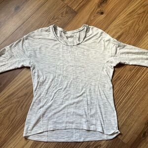 Lululemon Light Gray/White Long Sleeve Athletic Womens Top
